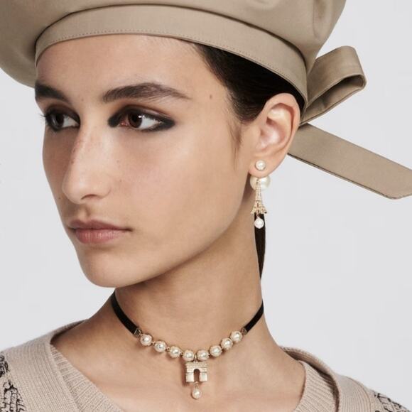 Christian Dior “Plan de Paris” Tribales Earrings | Fall/Winter 23 France Limited - Picture 6 of 10